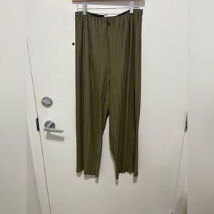 Oak & Fort olive green accordion pleated pant - sz Small